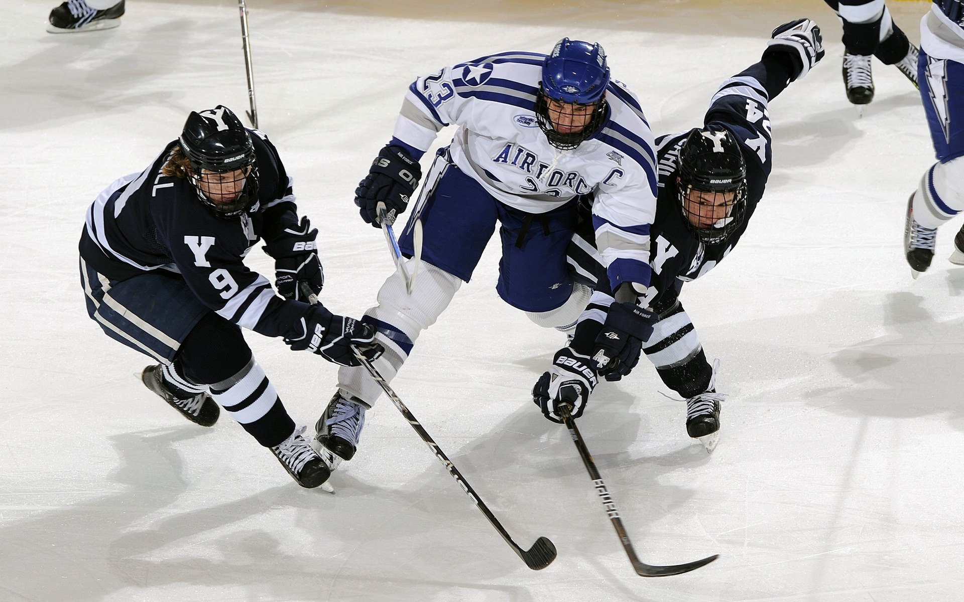 中国足球青训体系引入智能科技，中国足球青训体系是什么