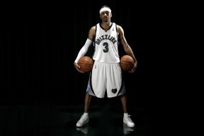 乐鱼网站-传的漂亮，打的精彩！费尔明长传精准制导，拉什福德一步过掉对手爆杆破门！