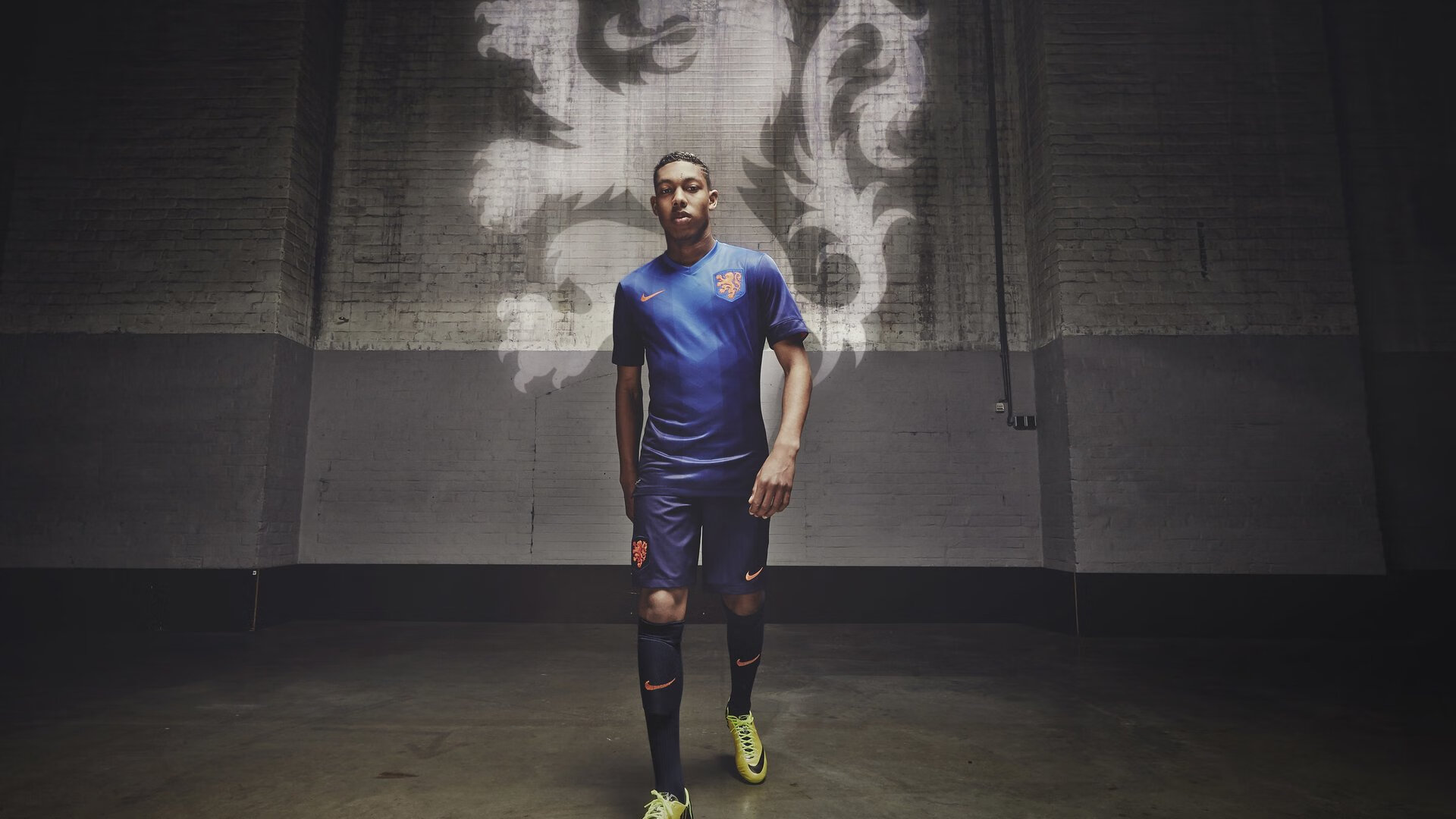 全意大利裁判组执法！巴黎战拜仁，马里亚尼携VAR王牌待命，意大利 裁判